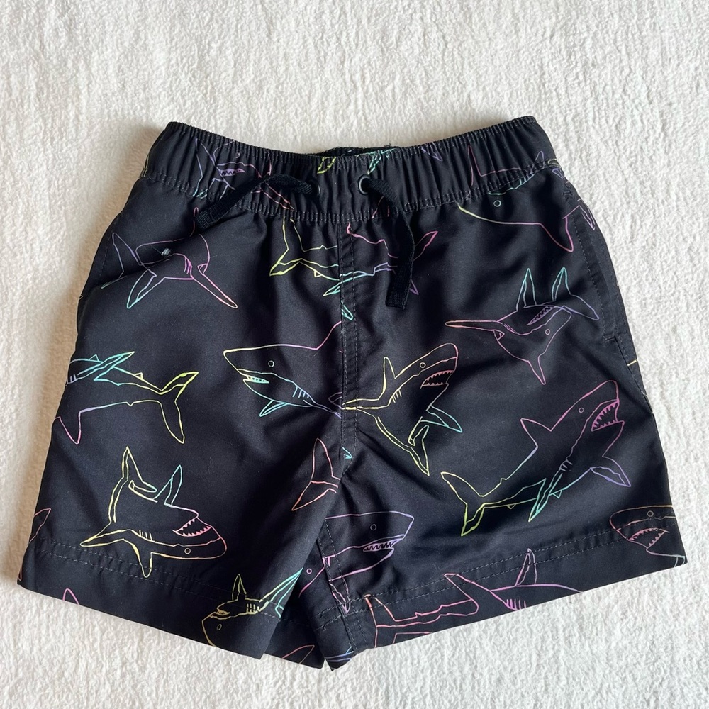 Hanna Andersson Black shark swim trunks size 4 NWOT